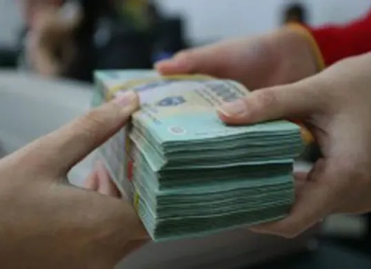 KUR BCA 2025 tabel angsuran untuk pinjaman Rp10-Rp100 juta beserta syarat an keutungannya. (Sumber: Pinterest)