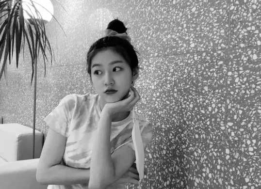 Profil aktris Kim Sae Ron yang meninggal dunia, meninggalkan duka bagi industri hiburan Korsel. (Sumber: Instagram/@kim_sae.ron_)