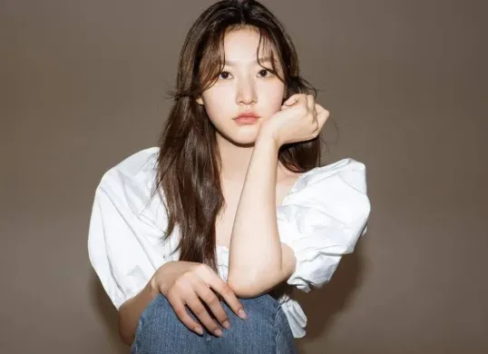 Aktris Korea Selatan Kim Sae Ron meninggal dunia di rumahnya, ini sederet fakta sebelum dia meninggal. (Sumber: X/@fitriamudhah27)