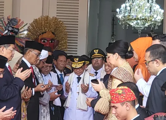 Gubernur dan Wakil Gubernur Jakarta, Pramono Anung-Rano Karno di Balai Kota, Kamis, 20 Februari 2025. (Sumber: Poskota/Pandi Ramedhan)