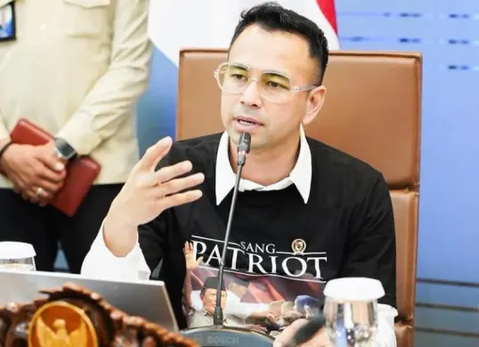 Isu perselingkuhan antara Raffi Ahmad dan Ayu Ting Ting mencuat. (Sumber: Instagram/@raffinagita1717)