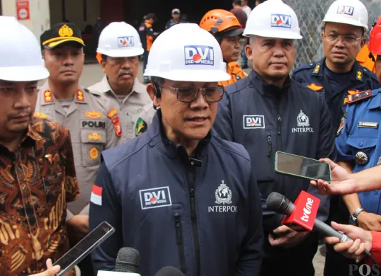 Karo Dokpol Pusdokkes Polri Brigjen Nyoman Eddy Purnama saat ditemui di lokasi kejadian kebakaran Glodok Plaza beberapa waktu lalu. (Sumber: Poskota/Ali Mansur)