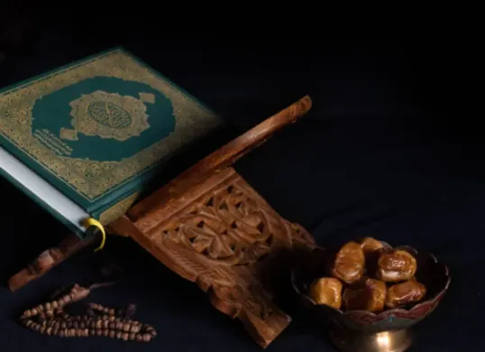 Bacaan Doa Setelah Sholat Tarawih: Arab, Latin, dan Artinya (Sumber: Unsplash/Abdullah Arif/edited Dadan)