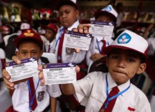 Program Indonesia Pintar (PIP) 2025: Bantuan Dana Pendidikan untuk Masa Depan Cerah. Segera daftar dan manfaatkan kesempatan ini! (Sumber: Pinterest)