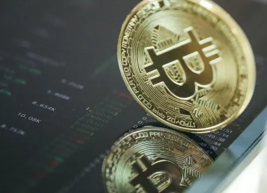 Ilustrasi - Mau trading Bitcoin? Cek 5 rekomendasi aplikasi trading Bitcoin paling lengkap di sini. (Sumber: PxHere)