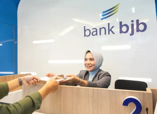 Calon nasabah, syarat, dan cara pengajuan KUR Bank bjb 2025. (Sumber: Dok/bankbjb.co.id)