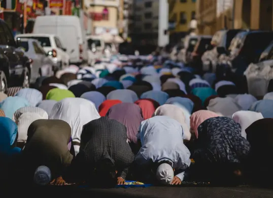 Niat sholat Idul Fitri dan tata caranya (Sumber: Unsplash/Levi Meir Clancy)