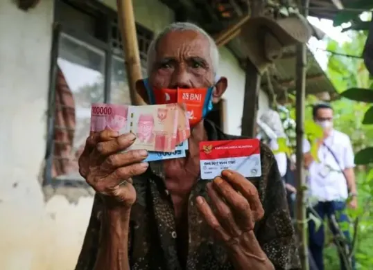 Syarat wajib yang harus dimiliki KPM bansos PKH 2025. (Pinterest)