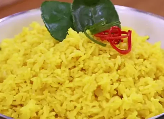 Resep nasi kuning yang dijamin enak, harum, dan gurih (Sumber: Tangkap Layar YouTube/Rudy dan Sahabat TV)