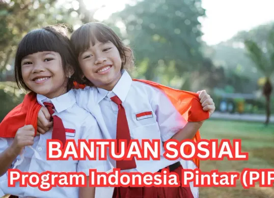 Bantuan sosial Program Indonesia Pintar (PIP) diberikan kepada siswa. (Sumber: Poskota/Legenda Kinanty Putri)