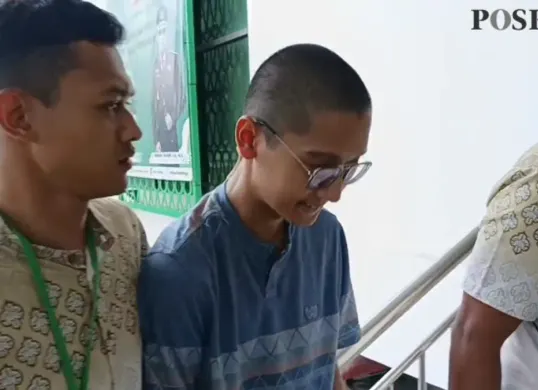 Armor Toreador mengaku sebagai sosok yang juga tersakiti dalam kasus KDRT terhadap Cut Intan Nabila. (Sumber: Poskota/Panca Aji)
