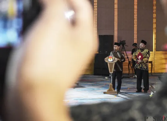 Pramono Anumg (kiri) dan Rano Karo (Kanan) ditetapkan sebagai pasangan Gubernur dan Wakil Gubernur Jakarta periode 2025-2030. (Sumber: Poskota/ Bilal Nugraha Ginanjar)