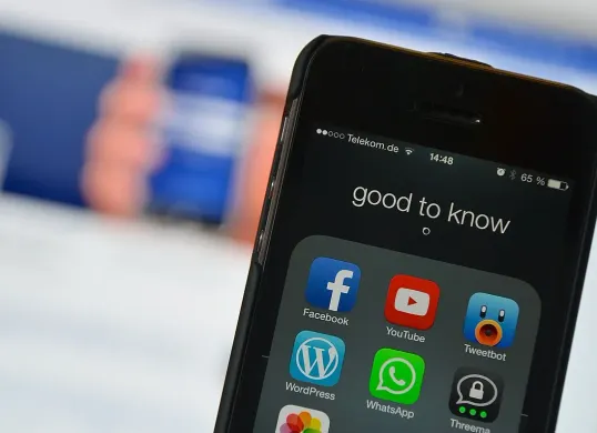Cara memperbarui aplikasi WhatsApp yang kadaluwarsa. (Sumber: Pixabay/albersHeinemann)