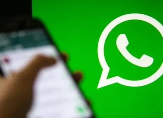 Ketahui berikut ini 7 modus penipuan online melalui WhatsApp yang perlu diwaspadai dan cara untuk melaporkannya. (Sumber: Pinterest/startse)