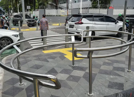 Wajah Baru Trotoar Rasuna Said