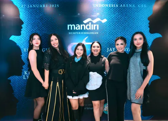 Tiara Andini, Titi DJ, Ziva Magnolya, Ruth Sahanaya, Kris Dayanti, dan Lyodra Ginting (kiri ke kanan) akan berkolaborasi di konser SUPER DIVA yang digelar di Indonesia Arena pada Jumat, 17 Januari 2025. (Sumber: Dok. Bank Mandiri)