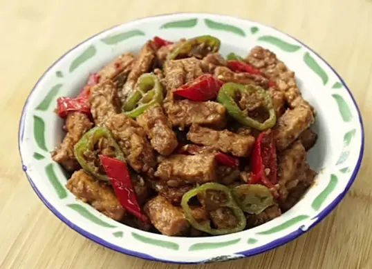 Resep tempe orek khas Sunda (Sumber: Tangkap Layar YouTube/Devina Hermawan)