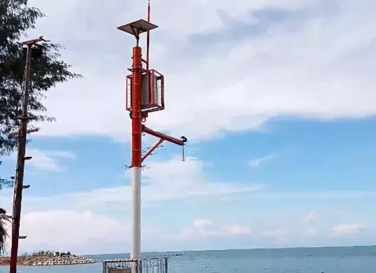 Alat sirine pendeteksi tsunami. (Sumber: Dok. Pengelola Tanjung Lesung)