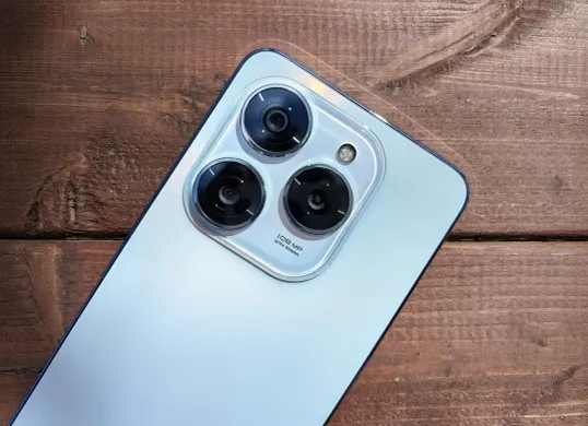 Cara memproteksi lensa kamera handphone. (Sumber: Pexels/Andrey Matveev)