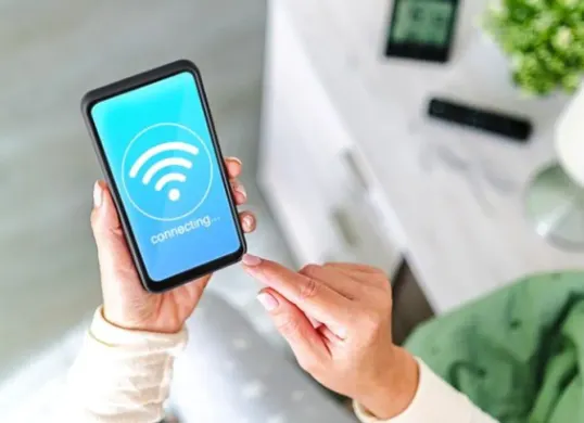 Begini cara ganti password WiFi agar sinyal tidak lemot. (Sumber: Pinterest/aarp)