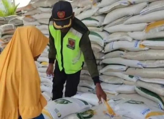 Proses Daftar Jadi Penerima Bansos Beras 10 Kg, Siapkan NIK KTP Anda (Sumber: Facebook/INFO PKH BPNT 2024)