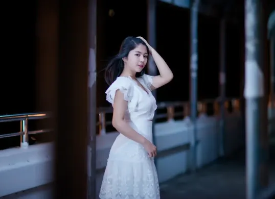 Nonton video bokeh viral Full HD di Chrome. (Sumber: Freepik/ jcomp)