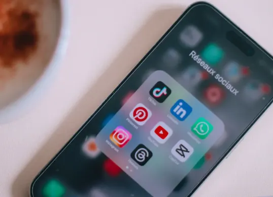 Banyak faktor yang menyebabkan Whatsapp tiba-tiba error. (Sumber: Unsplash/Swello)