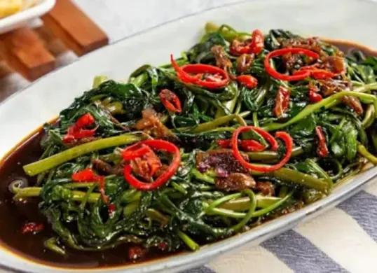 Resep tumis kangkung ala Rudy Choirudin (Sumber: Tangkap Layar YouTube/Simple Rudy)