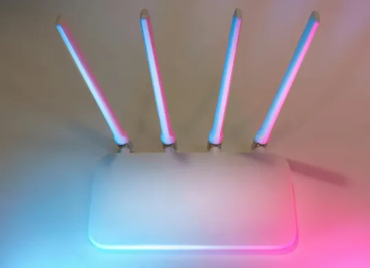 Cara mengatasi router wifi lambat. (Sumber: Pexels/Jakub Zerdzicki)