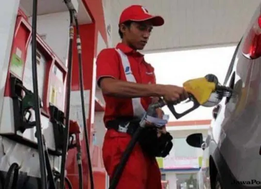 Distribusi BLT BBM menjadi bagian dari upaya pemerintah untuk menjaga daya beli masyarakat kecil di tengah tantangan ekonomi global. (Sumber: Pinterest)