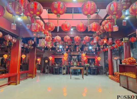 Suasana Klenteng Hok Lay Kiong di Jalan Kenari 1, Margahayu, Kecamatan Bekasi Timur, Kota Bekasi. Rabu, 22 Januari 2025. (Sumber: Poskota/Ihsan Fahmi)