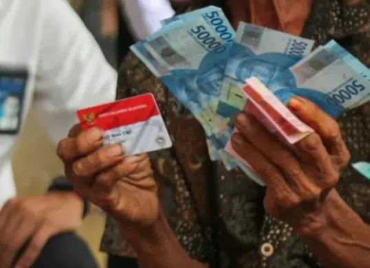 Proses pencairan bansos PKH dan BPNT Januari-Maret 2025. (Sumber: Doc. Kemensos)
