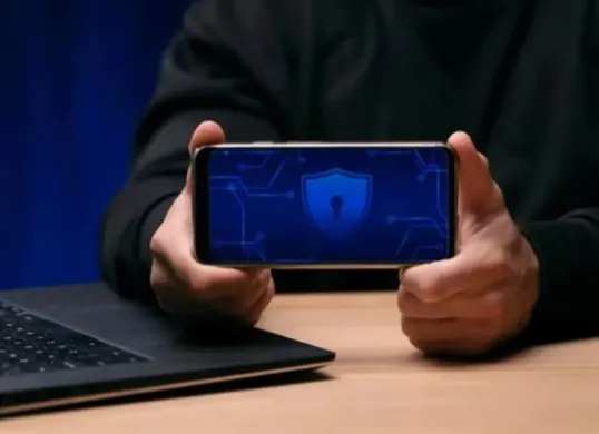 Hapus Virus di HP Android Anda Sekarang Pakai Cara Ini! (Sumber: Pinterest/unb)
