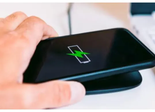 Begini agar hp kamu jadi fast charging. (Sumber: GettyImages)