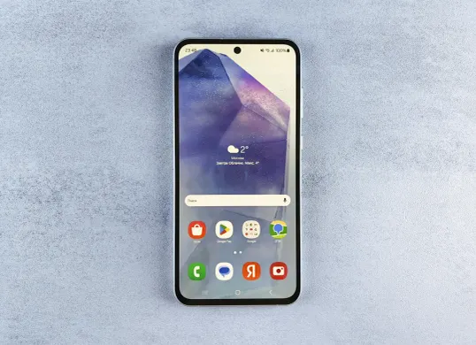 Deretan HP harga 2 jutaan terbaik tahun 2025 performa kencang, kamera tajam, dan desain kekinian tanpa bikin kantong jebol. (Sumber: Pexels/Andrey Matveev)