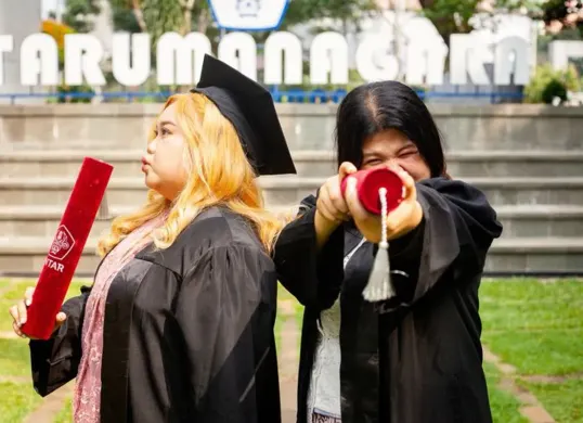 Fakultas kedokteran universitas swasta terbaik (Sumber: Pinterest/Christine)