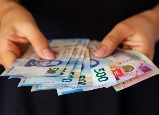 Ilustrasi nominal dana bansos BPNT yang akan diterima KPM. (Sumber: Freepik.com)