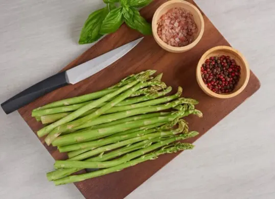 Beberapa manfaat asparagus bagi kesehatan (Sumber: Freepik)
