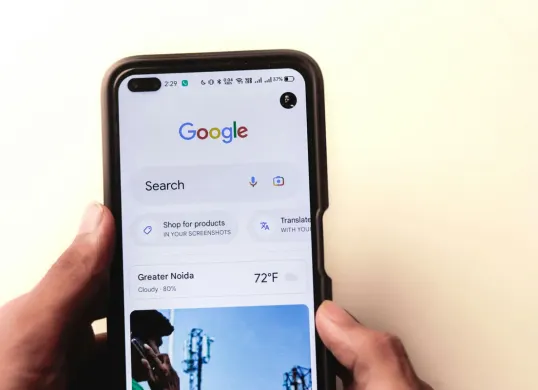 Trik mempercepat proses download video. (Sumber: Pexels/Sanket Mishra)