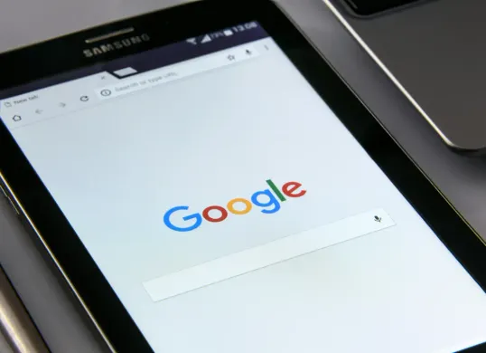 Cara Hapus Akun Google di HP Android dengan Praktis dan Aman. (Sumber: Pexels/AS Photography)