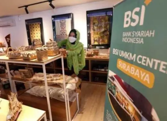 Ilustrasi pengajuan pinjaman dana KUR BSI 2025 bagi UMKM. (Sumber: BSI)