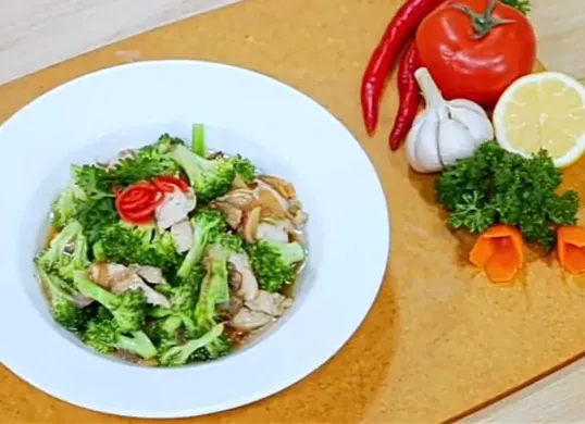 Resep tumis brokoli bumbu polos (Sumber: Tangkap Layar YouTube/Simple Rudy)