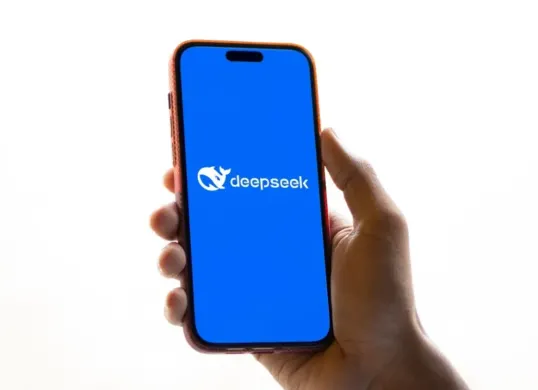 Banyak dilirik publik dunia, ini sederet fitur unggulan dari DeepSeek AI yang dianggap lebih efisien. (Sumber: SouthChinaMorningPost)