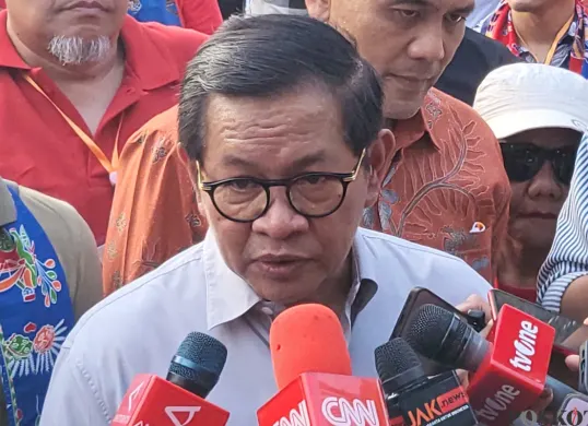 Gubernur Jakarta terpilih, Pramono Anung saat hadiri acara bersama relawan di kawasan Ancol, Jakarta Utara, Jumat, (31/1). (Sumber: Poskota/Pandi Ramedhan)