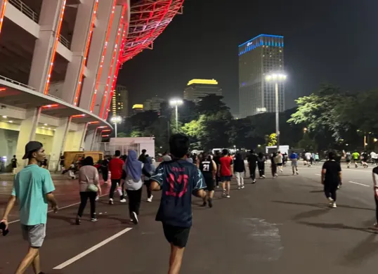 Potret aktivitas masyarakat di Gelora Bung Karno (GBK). (Sumber: X/@yusrilfahriza)