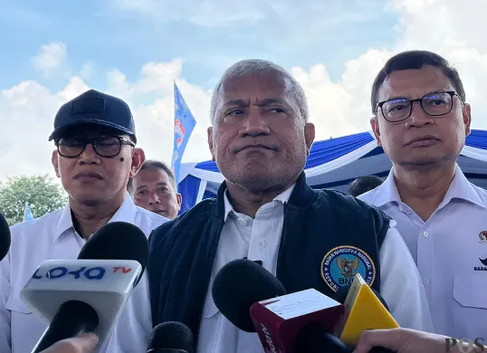 Kepala BNN RI, Marthinus Hukom saat pemusnahan barang bukti narkoba di Palmerah, Jakarta Barat, Rabu, 2 Juli 2025. (Sumber: POSKOTA | Foto: Pandi Ramedhan)