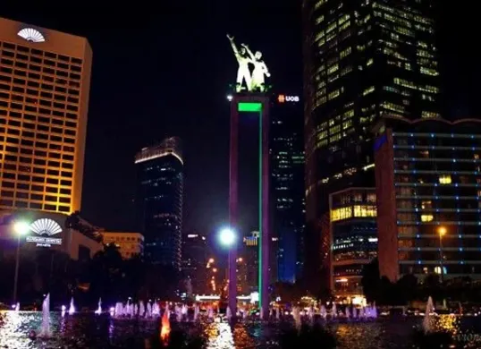 Cek ruas jalan yang akan ditutup saat Car Free Night Jakarta pada malam Tahun Baru 2026. (Sumber: Pinterest)
