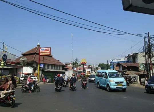 Kawasan Palmerah Jakarta Barat siang hari. (Sumber: stekom.ac.id)