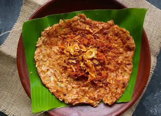 Kuliner khas Betawi, kerak telor. (Sumber: X/@piyopikavet)