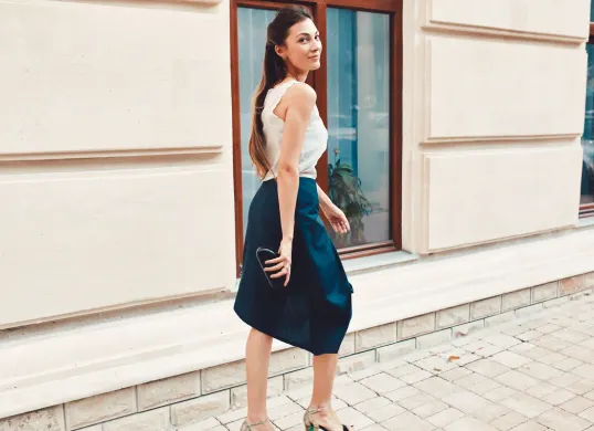 Tips fashion untuk orang kurus. (Sumber: Freepik/ArthurHidden)